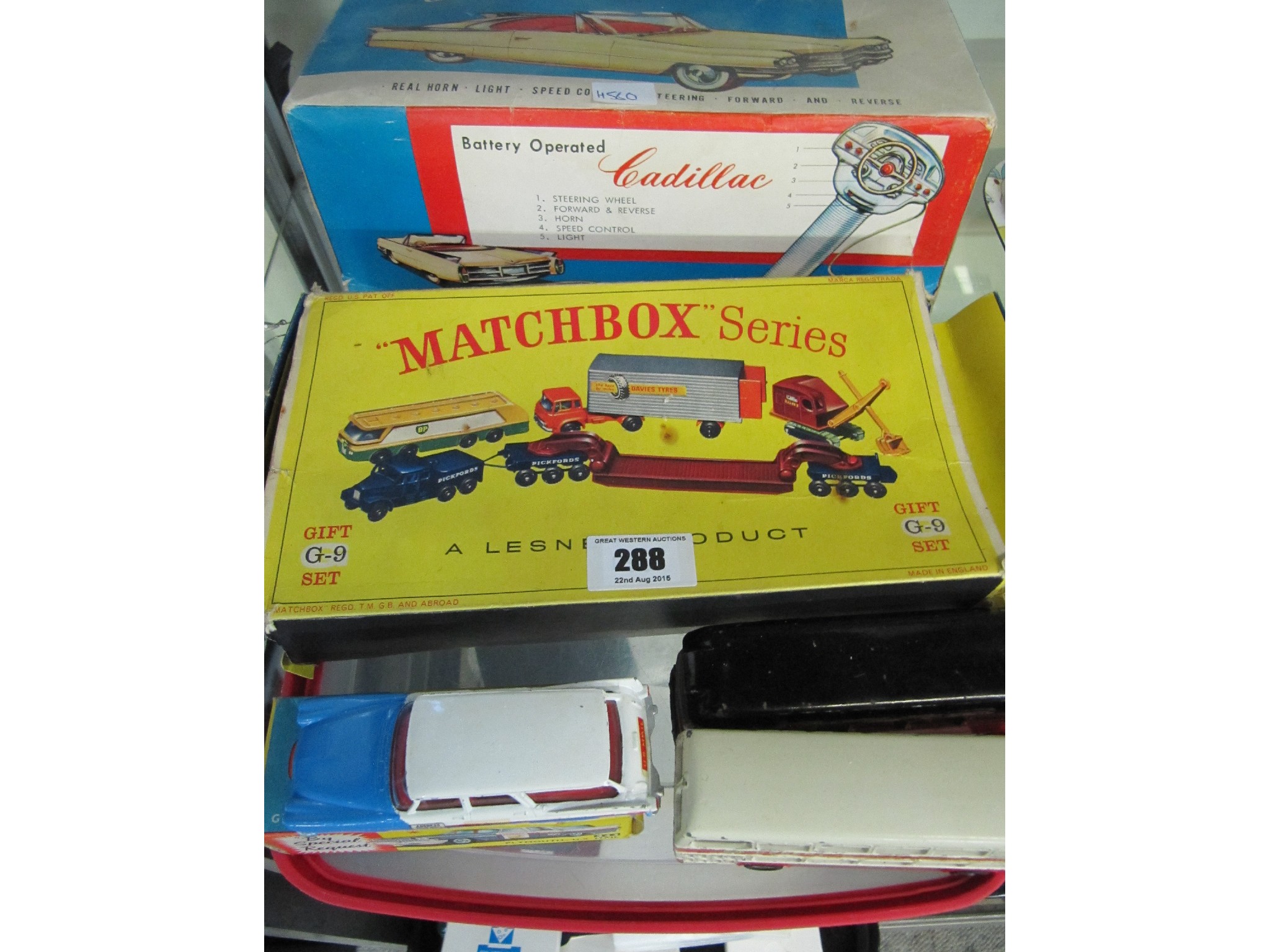 Appraisal: A lot comprising a Lesney Matchbox gift set G- a