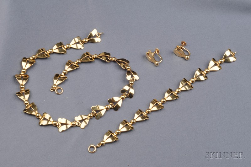 Appraisal: Retro kt Gold Suite Tiffany Co comprising a necklace bracelet