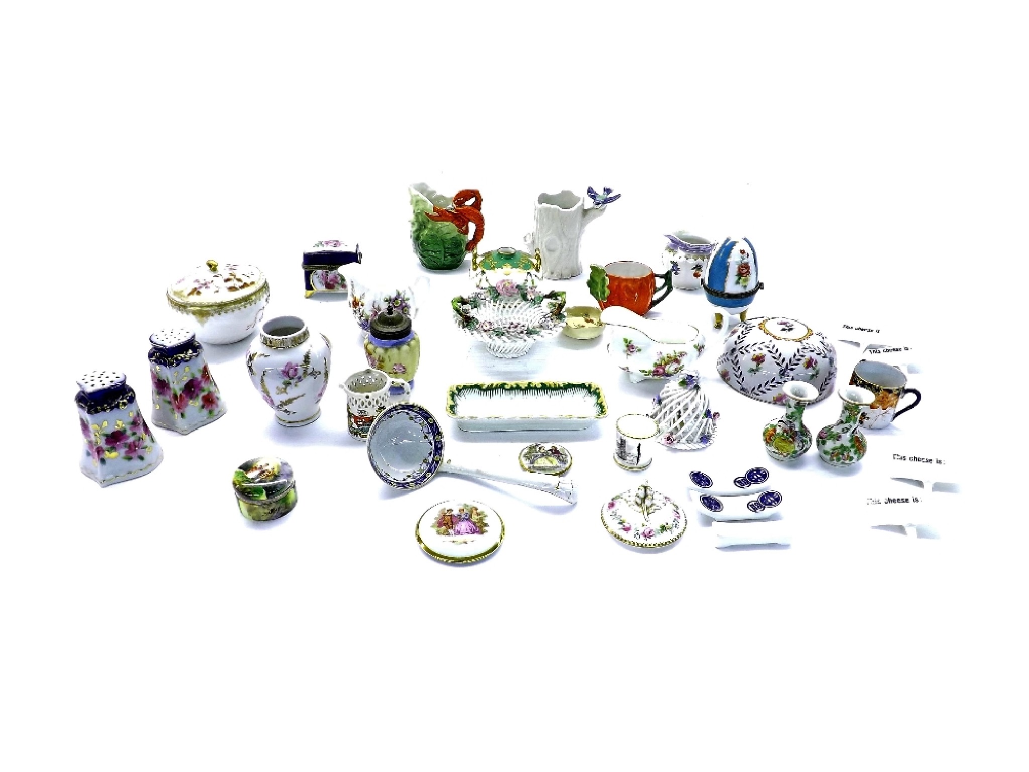 Appraisal: Mixed collection of small porcelain items to include Wade brush