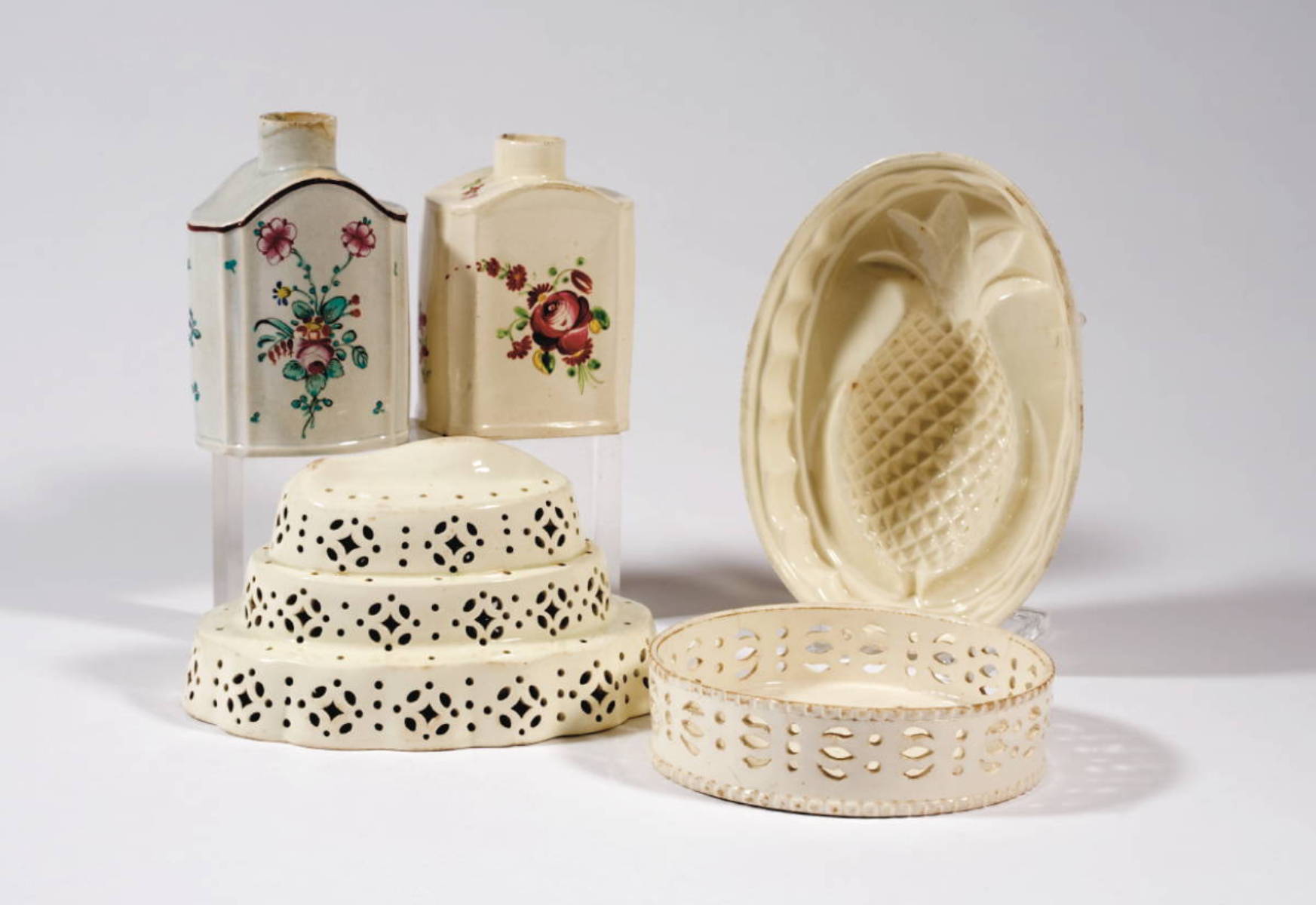 Appraisal: FIVE ENGLISH CREAMWARE AND PEARLWARE TABLE WARES COMPRISING TWO FOOD