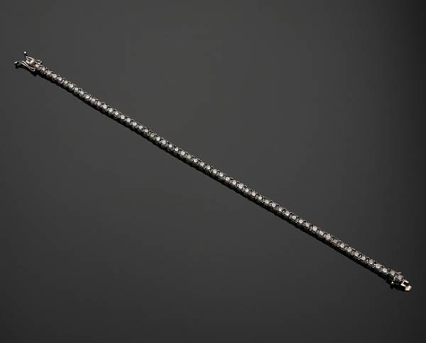 Appraisal: A diamond and k white gold tennis bracelet estimated total