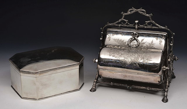 Appraisal: A VICTORIAN SILVER PLATED BISCUIT BARREL of folding case form