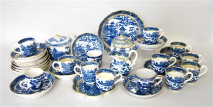 Appraisal: Worcester china teawareengland early th century