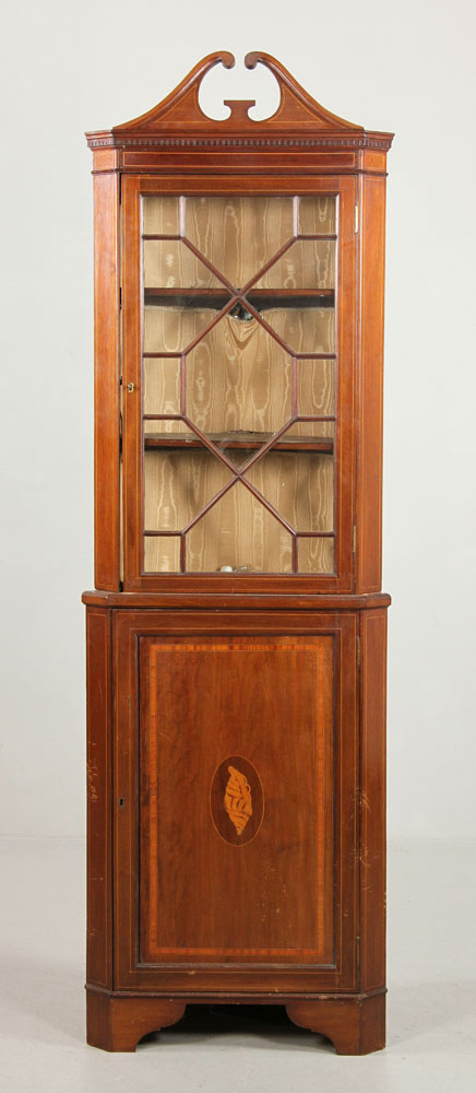 Appraisal: - th th C Hepplewhite Mahogany Corner Cabinet Late th