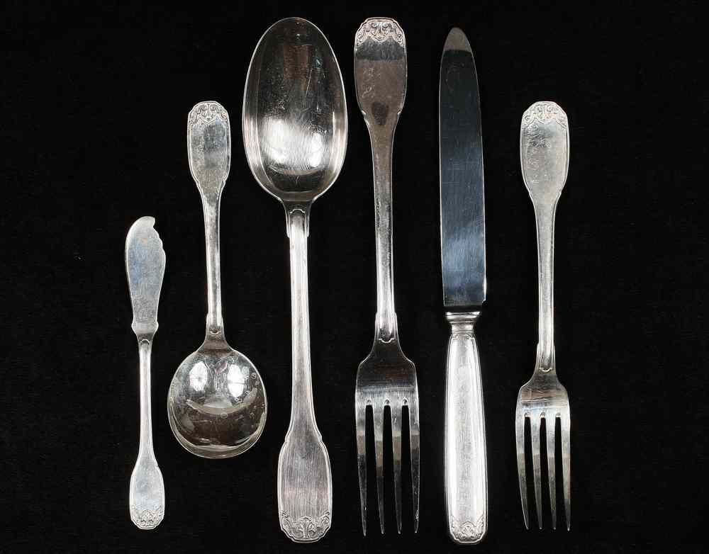 Appraisal: PC ITALIAN SILVER FLATWARE - Italian Made Fiddle Handled Set