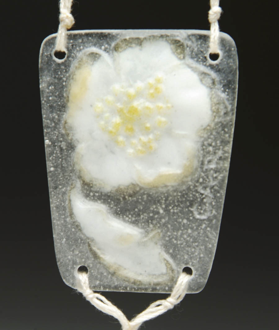 Appraisal: G ARGY ROUSSEAU PATE DE VERRE PENDANT White flower blossom