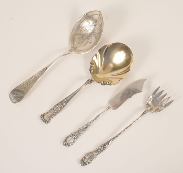 Appraisal: Four American Victorian era and Nouveau sterling silver serving pieces