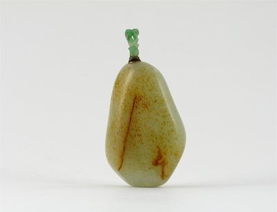 Appraisal: A Chinese jade snuff bottle the pale celadon stone with