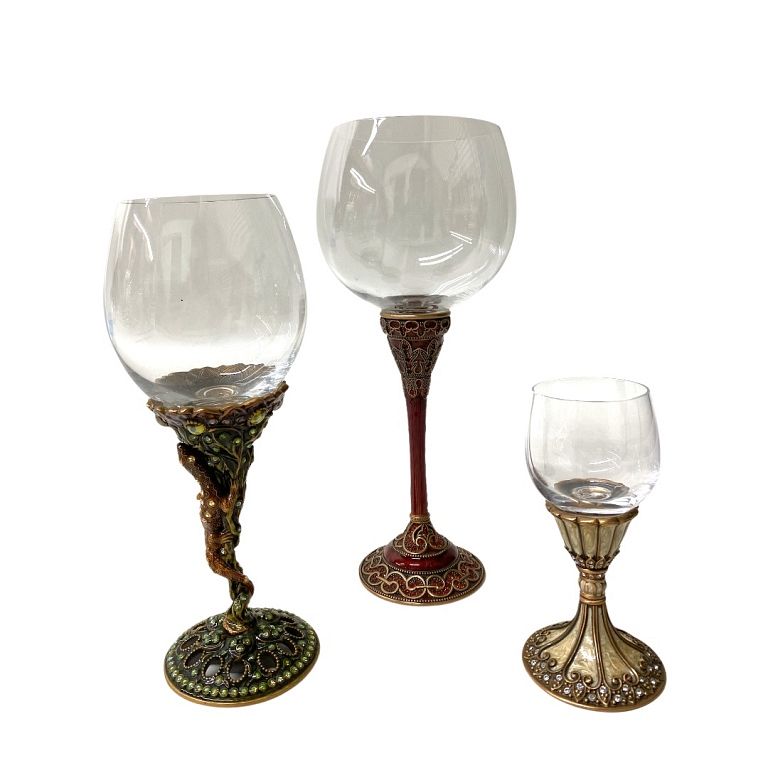 Appraisal: Three Berebi Glasses Three Berebi Glasses Largest Measures inches high