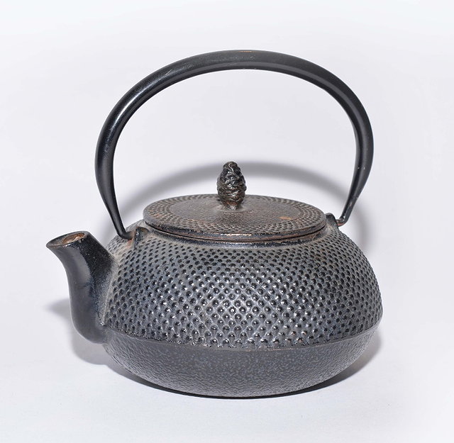 Appraisal: A Japanese iron teapot th Century