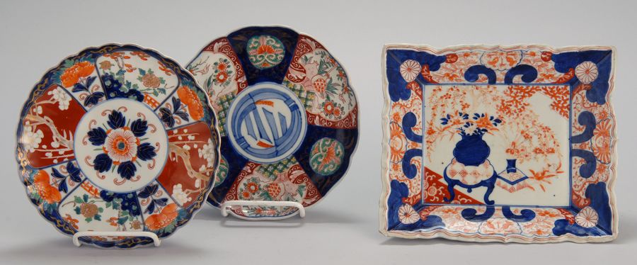 Appraisal: THREE PIECES OF IMARI PORCELAIN Second Half of the th