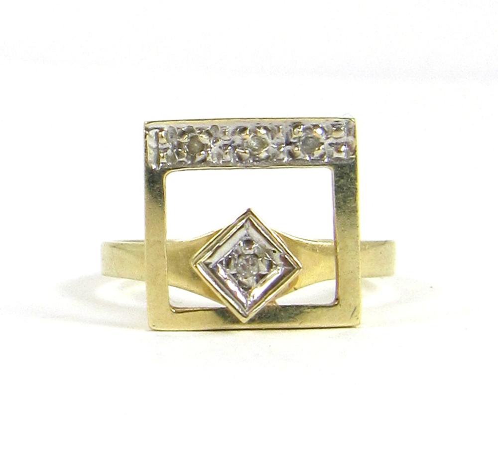 Appraisal: DIAMOND AND FOURTEEN KARAT GOLD RING The yellow and white