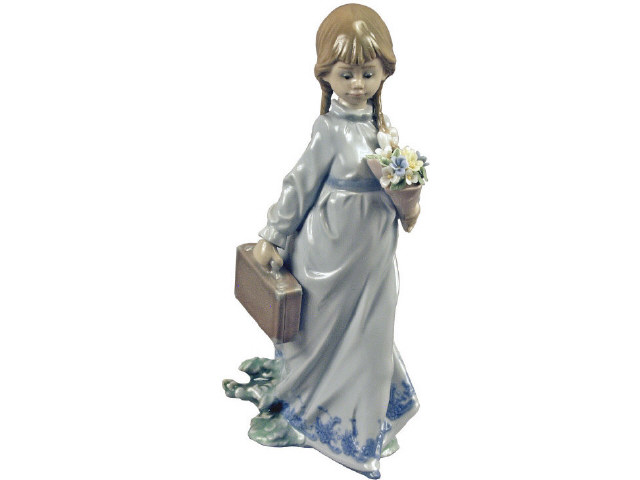 Appraisal: Lladro School Days figurine in excellent condition measures tall Estimate