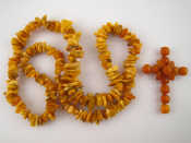 Appraisal: A mixed lot comprising an amber necklace cm gms and