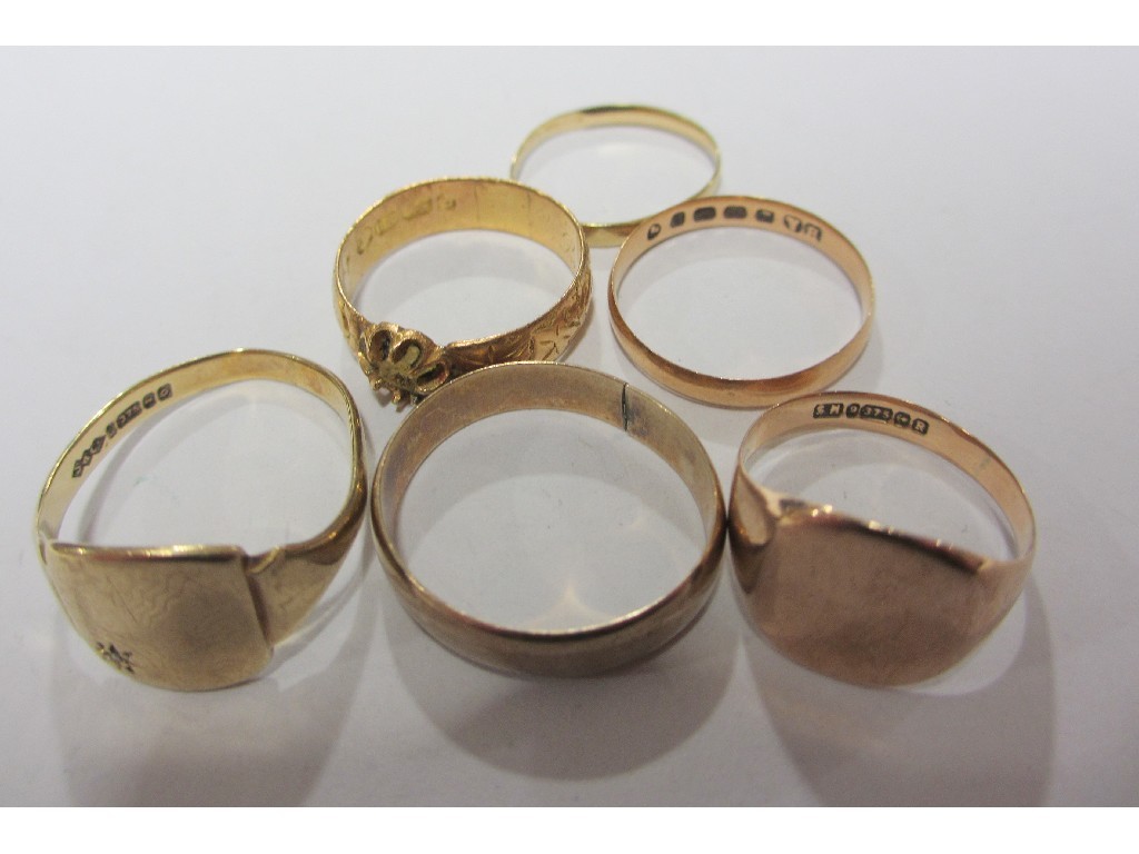 Appraisal: Lot comprising three ct gold wedding bands gms two ct