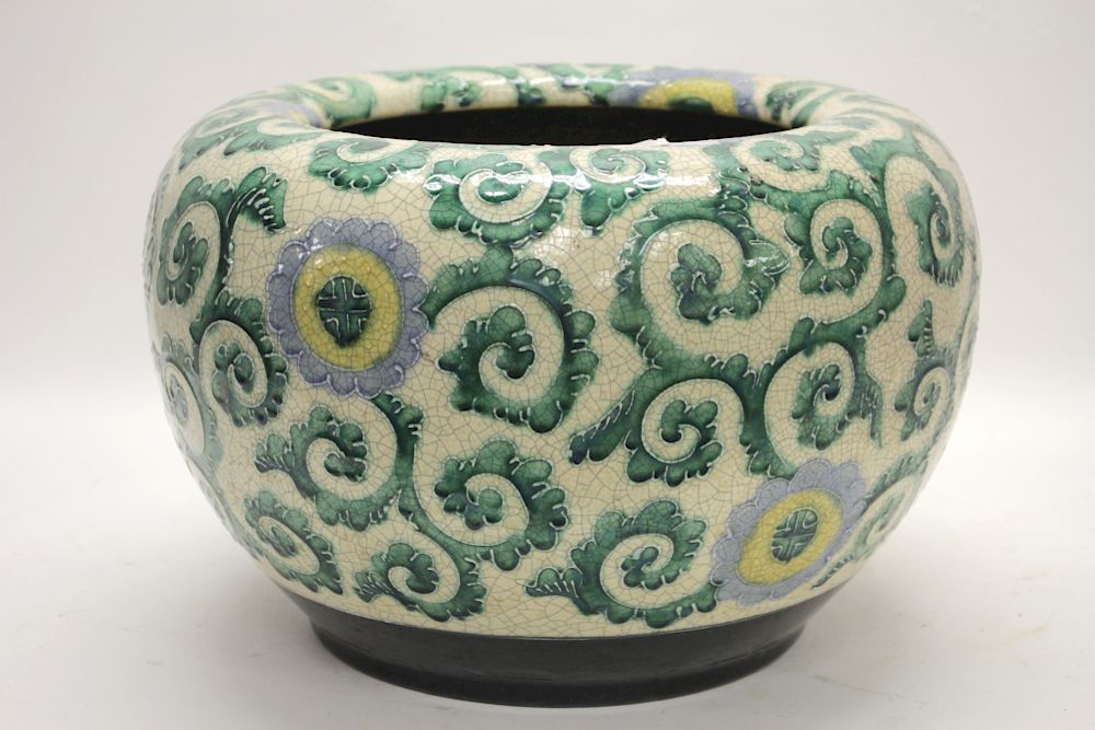 Appraisal: Larger Chinese Porcelain Planter Green leaf scrolls on a crackle