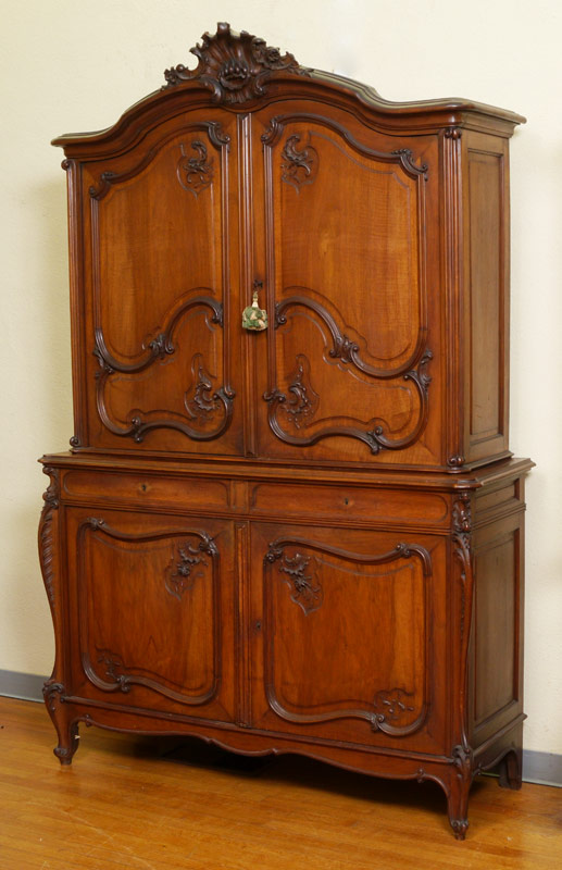 Appraisal: CARVED FRENCH LINEN PRESS Top with carved crest over doors