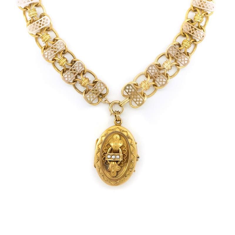 Appraisal: k Yellow gold Victorian locket on chain necklace k Yellow