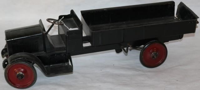 Appraisal: CA STEELCRAFT PRESSED STEEL DUMP TRUCK BLACK PAINTED BODY WITH