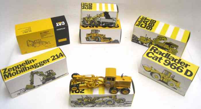 Appraisal: LOT OF CATERPILLAR DIECAST SCALE MODELS including Conrad IT tool