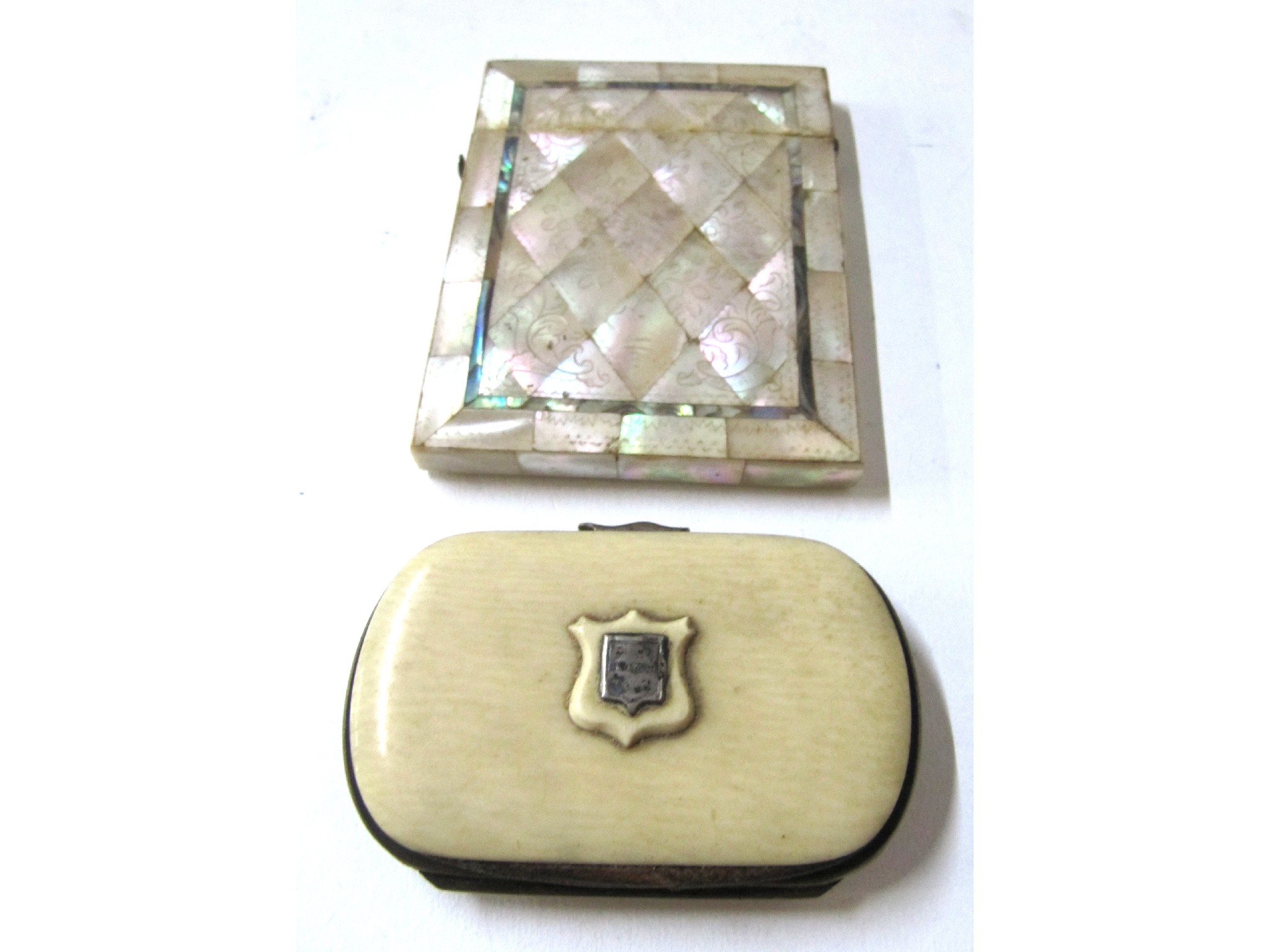 Appraisal: A lot comprising a mother of pearl card case and