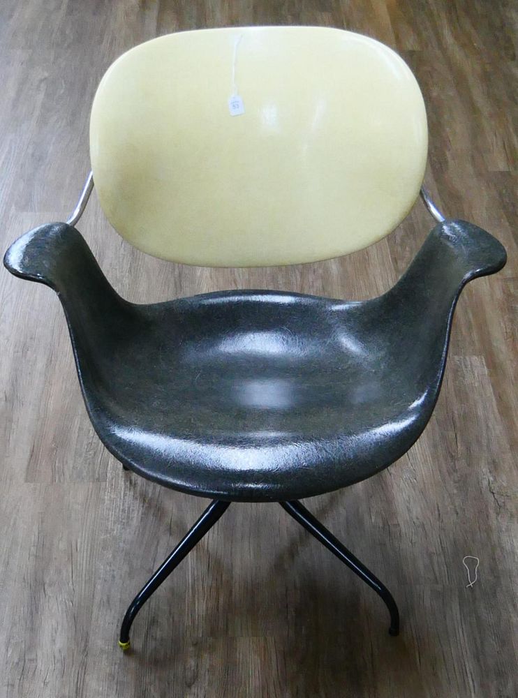 Appraisal: HERMAN MILLER MID CENTURY MODERN CHAIR Herman Miller Mid Century