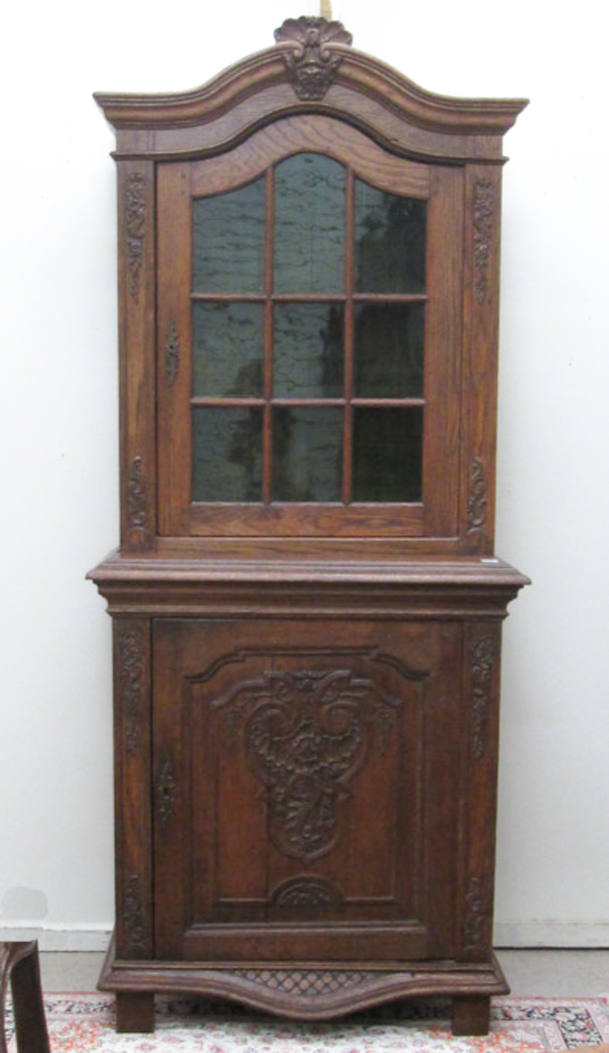 Appraisal: CARVED OAK CABINET ON CABINET Dutch late th early th