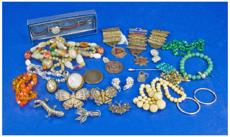 Appraisal: Misc Lot Of Costume Jewellery And Oddments