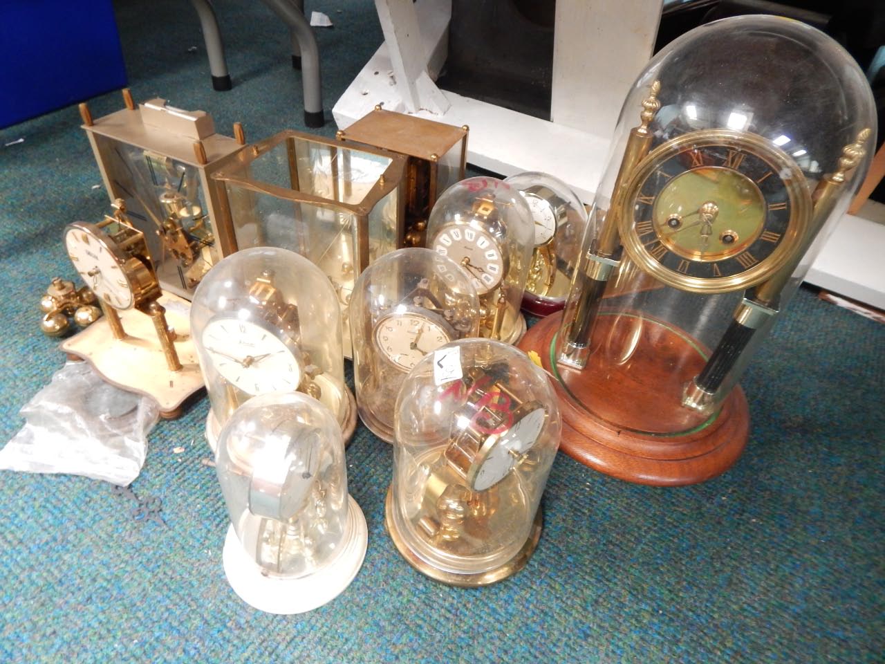 Appraisal: Various mantel clocks anniversary style clocks etc to include a