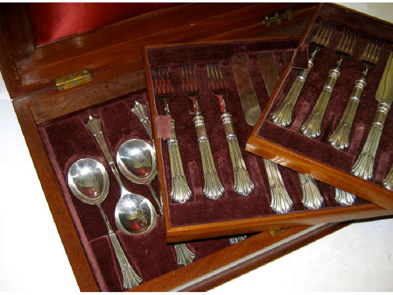 Appraisal: FRANCIS HIGGINS LONDON - Thirty-six piece silver luncheon flatware set