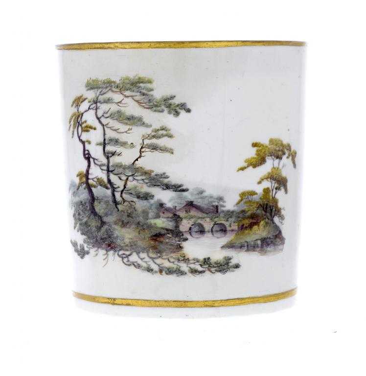 Appraisal: A PINXTON PORTER MUG painted in polychrome with a wooded