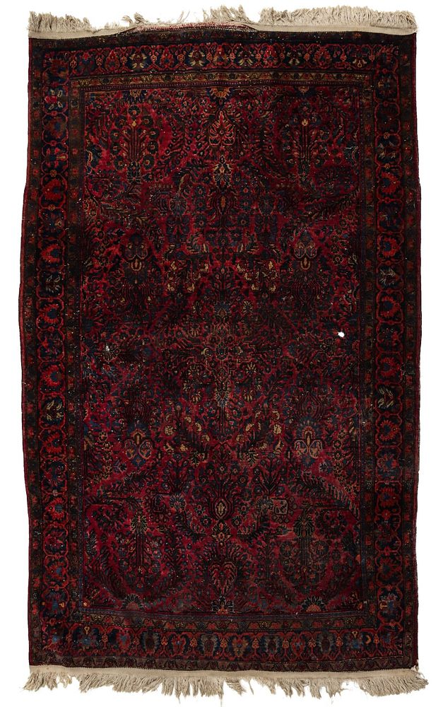 Appraisal: A HAND MADE SAROUK PERSIAN ORIENTAL RUG The tightly packed