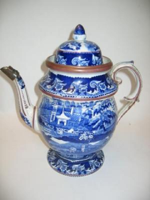 Appraisal: AN ENGLISH PEARLWARE COFFEE POT early th century of baluster