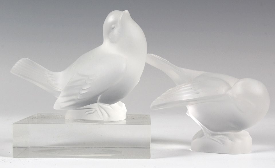 Appraisal: Pr LALIQUE French Art Glass Moineaux Bird Figures Pair of