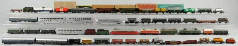 Appraisal: Large Lot of HO Train Engines Cars American and German