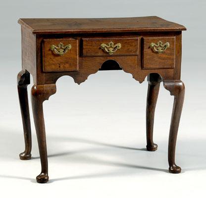 Appraisal: Queen Anne child-size dressing table oak throughout with pine secondary