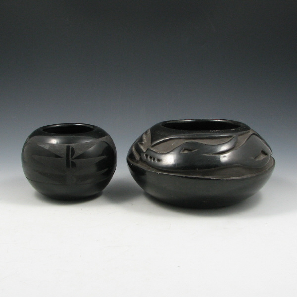 Appraisal: Two Santa Clara Southwest American Indian black ware pots including