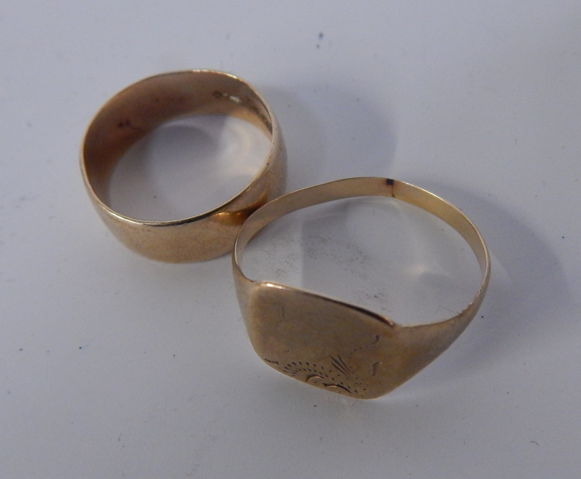 Appraisal: A ct gold wedding band size O and a gentleman's