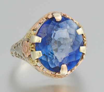 Appraisal: An Art Deco Tri Color Gold and Synthetic Sapphire Ring