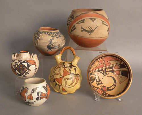 Appraisal: Six Southwestern pottery vessels