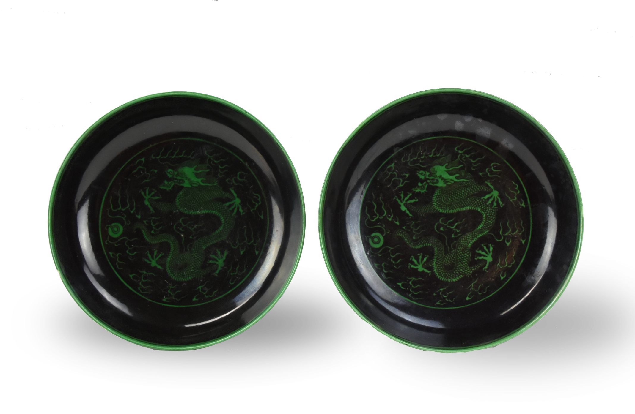 Appraisal: PAIR OF CHINESE BLACK GROUND GREEN DRAGON DISH Chinese Qianlong