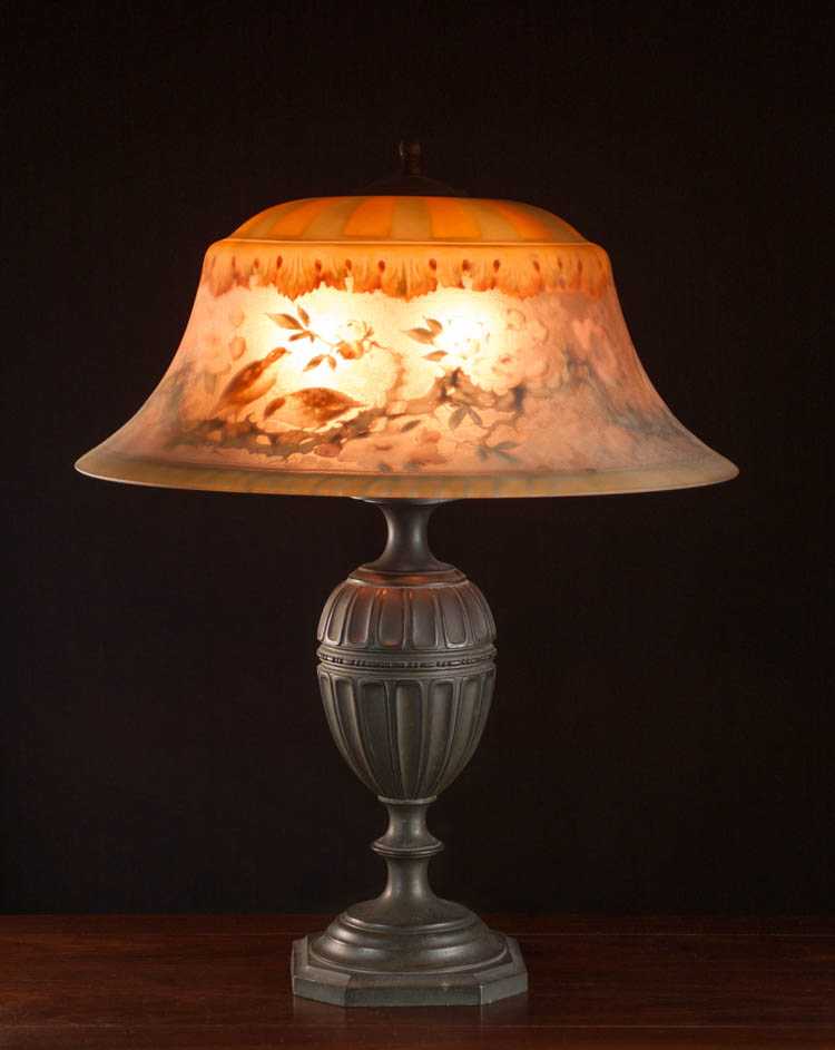 Appraisal: A PAIRPOINT TABLE LAMP with reverse painted D shade Shade