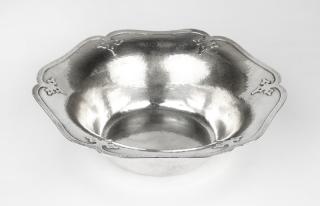 Appraisal: A Shreve Co sterling silver fruit bowl Early th century