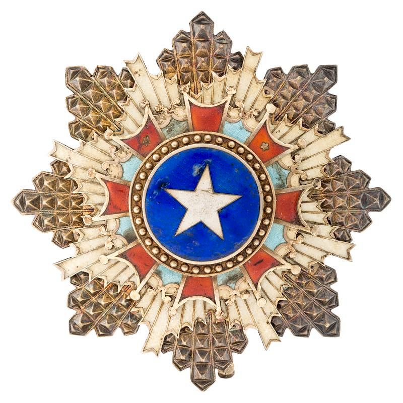 Appraisal: A CHINESE ORDER OF THE BRILLIANT STAR ND CLASS A