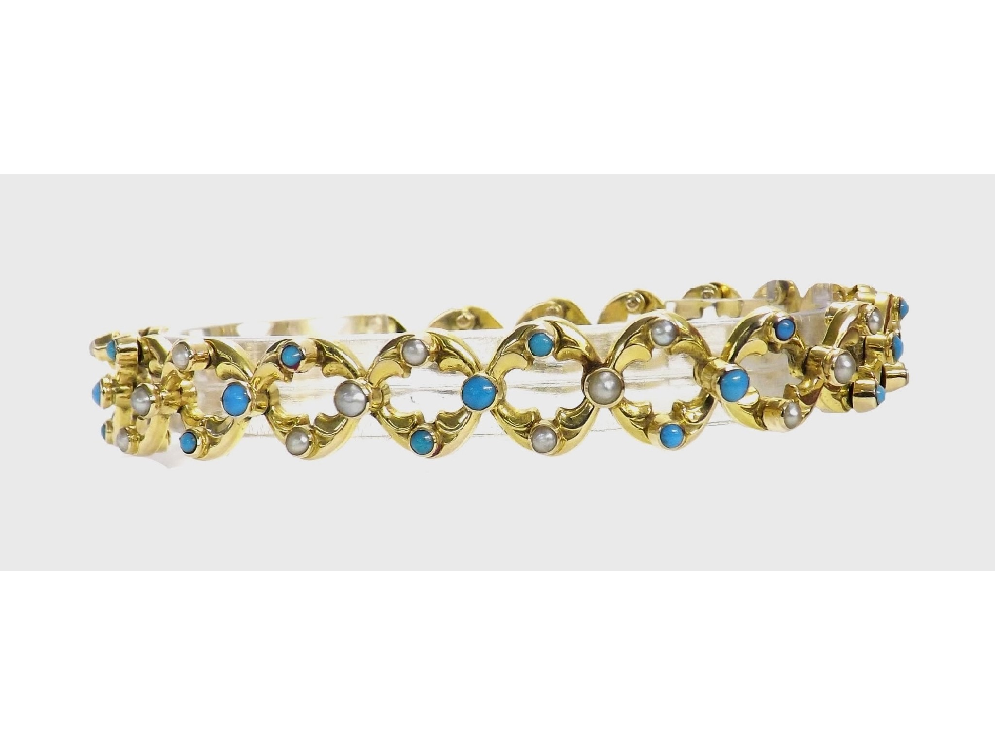 Appraisal: Attractive ct expanding link bracelet set with seed pearls and