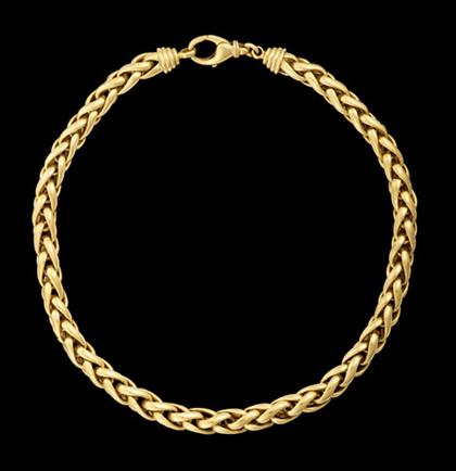 Appraisal: karat yellow gold necklace Tight weave link necklace with exaggerated