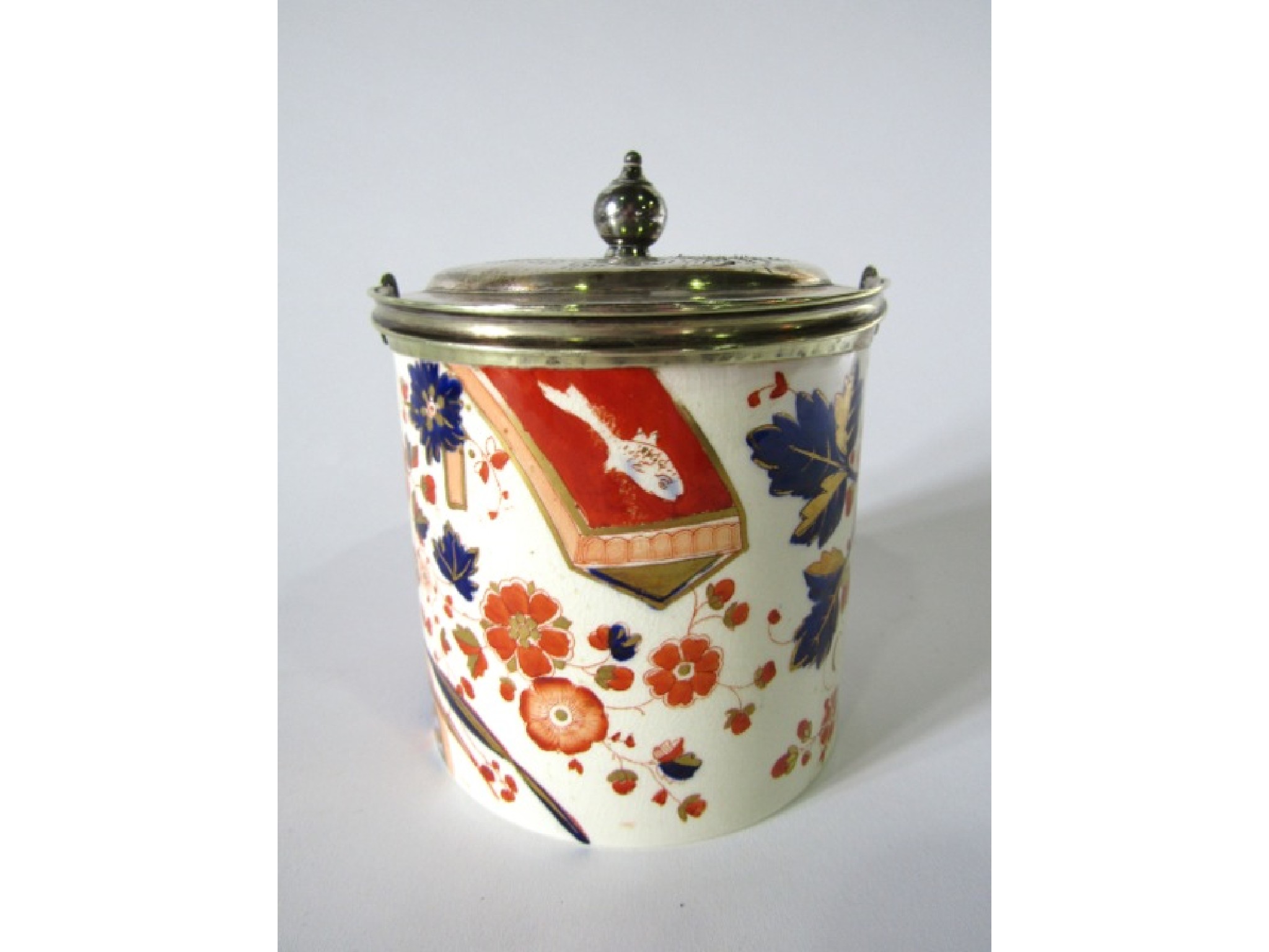 Appraisal: A late th century Ridgways Old Derby pattern biscuit barrel