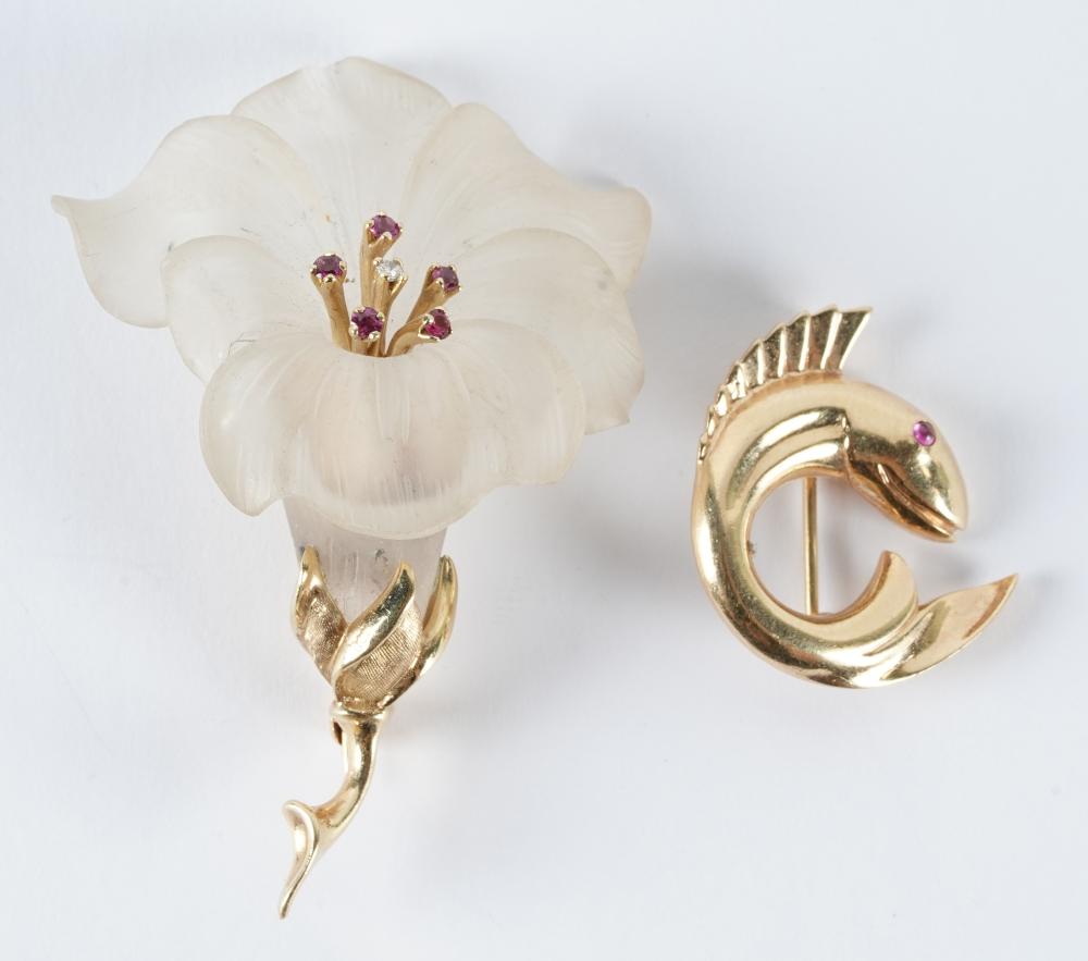 Appraisal: TWO KARAT GOLD PINS FISH FLOWER comprising a karat yellow