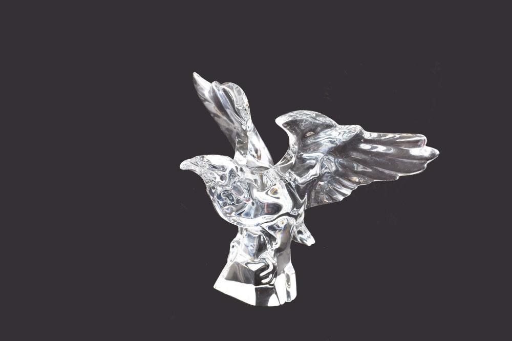 Appraisal: BACCARAT COLORLESS GLASS AMERICAN EAGLEDisplayed wings atop a mound with