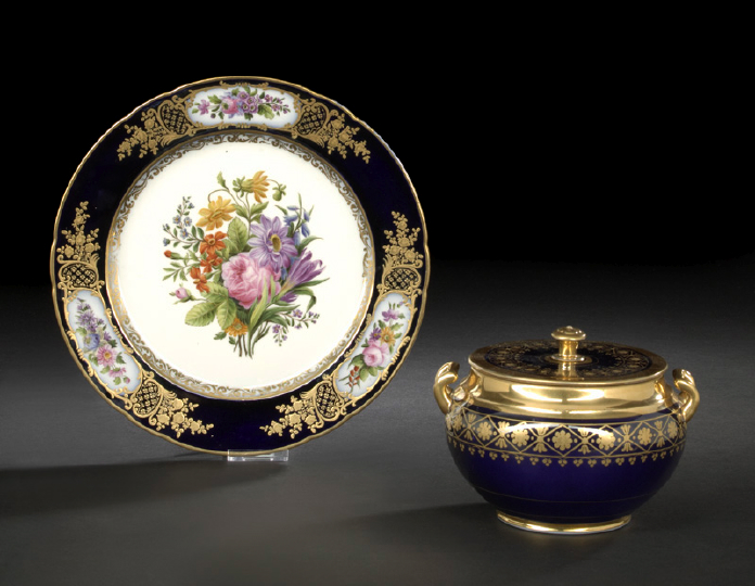 Appraisal: Fine Large Richly Gilded Paris Porcelain Covered Two-Handled Sugar Basin